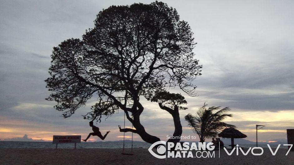 Menikmati Indahnya Sunset Di Pantai Alau Alau Kalianda