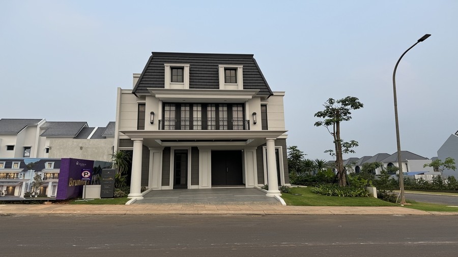 Rumah Mewah Attic Room, 3 Lantai – Citragrand CBD Cibubur