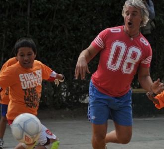 Mantan bintang Prancis David Ginola hadir dan memberi hiburan tersendiri un...