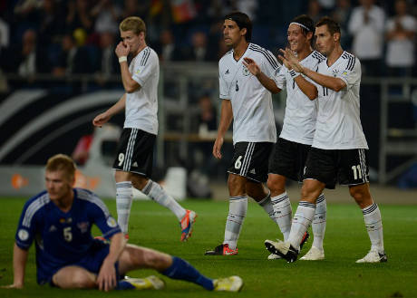 AFP/PATRIK STOLLARZ