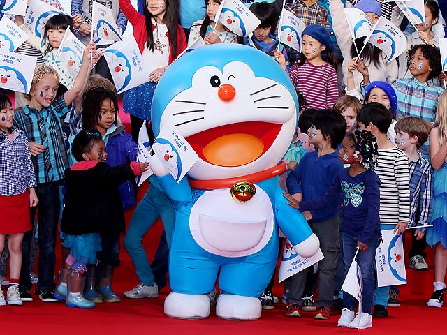  Komik  Doraemon  Bisa Dinikmati di Telepon Seluler