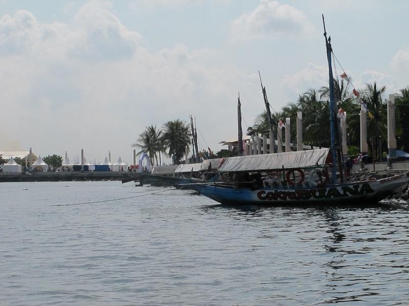 Cara Asyik Menikmati Pantai Ancol Halloindo