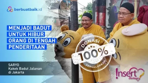 Kakek Saryo Menjadi Badut Jalanan untuk Hidupkan Terus Mimpi Anak Jadi Polisi