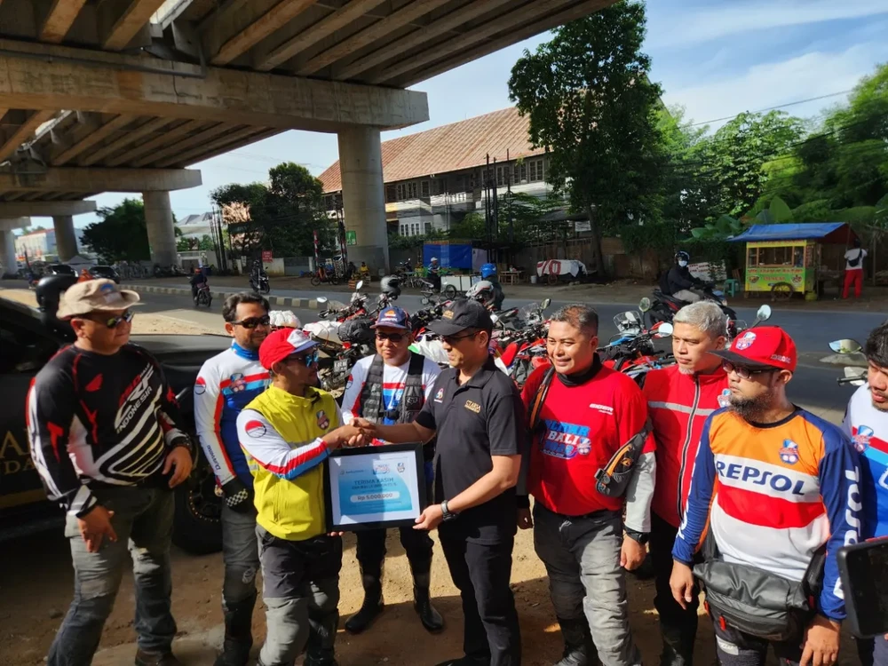 Rayakan HUT, CRF Rally Indonesia Bantu Korban Gempa Cianjur Bareng berbuatbaik.id