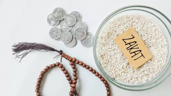 Saatnya Bayar Zakat Fitrah, Perhatikan Ketentuannya!