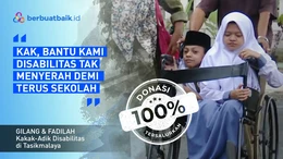 Dua Bersaudara Berprestasi di Sekolah yang Bersandar pada Kursi Roda