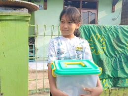 Sambil Jual Gorengan Tiap Pagi, Uci Ingin Sekolah hingga jadi Pramugari
