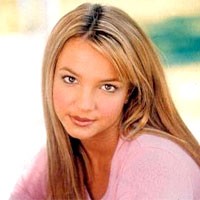 Para Orang Tua Minta Britney Tunda Kehamilan 