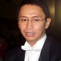 Adie M.S: Tak Ada Pianis Muda Sehebat Maksim