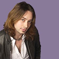 Constantine Maroulis Ikuti Jejak Anwar Robinson