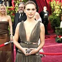 Inspirasi Baju Prom dari Hollywood