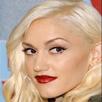 Gwen Stefani Ditolak Sting