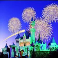 Dilarang Meludah di Disneyland Hong Kong