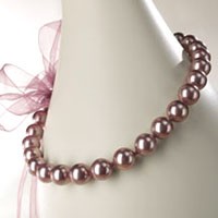 Ke Prom Night Pakai Aksesoris Mutiara 