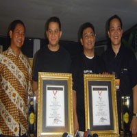 DJ Riri Pecahkan Rekor Spinning 1759 Menit