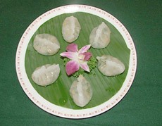 Steamed Chicken and Chives Dumplings