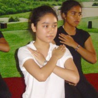 Day 3, Gank Tari Saman dan Ngarojeng SMU Al Azhar Unjuk Kebolehan