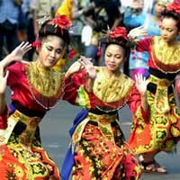 Inul dan Naif Semarakan Betawi Manggung