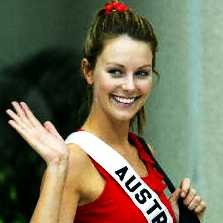 Di Bali, Jennifer Hawkins Dapat Tawaran Film