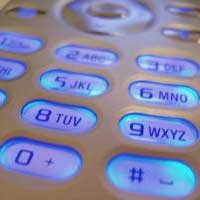 Ponsel Bertombol Besar Khusus untuk Buta Tuli