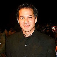 Stop Clubbing, Ari Wibowo Hidup Sehat