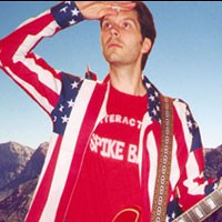 Paul Gilbert Keukeuh Konser di Jakarta