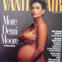 Perut Buncit Demi Moore