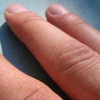 Kuku Jari Bisa untuk Menyimpan Data