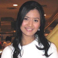 Asty Ananta Cari Teman Fitness