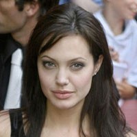 Angelina Jolie - Brad Pitt Menikah?