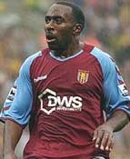 Vassell Pindah ke Man City