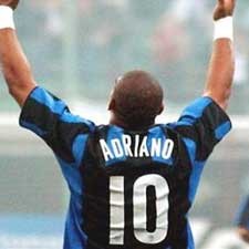 Adriano Tak Sabar Main Dengan Figo