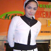 Ussy Sulistiawaty Nikah Satu Bulan Lebih Cepat