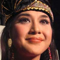 Paramitha Rusady Dapat Kalung Impian