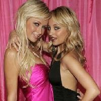 Nicole Richie Hindari Paris Hilton
