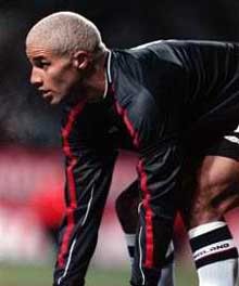 Pelatih City Bela James