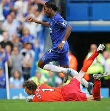 Drogba Patahkan Rekor Arsenal