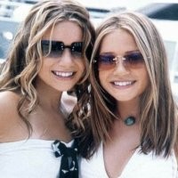 Kembar Olsen Ditaksir Calvin Klein