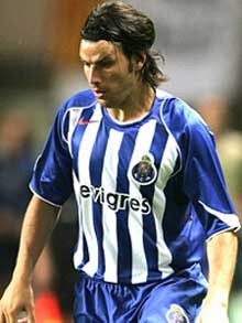 Bek Porto Bersiap ke Everton