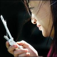 Handphone Bikin Orang Ngaret!