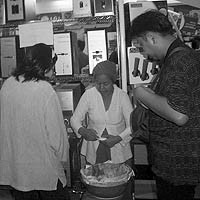 Dia Online, Lantas Aku Berpikir...