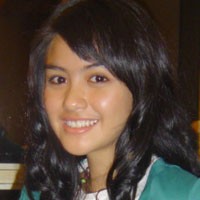 Revalina Sayang Anak Asuh