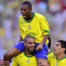 Adriano Hat-trick, Brasil Berangkat ke Jerman
