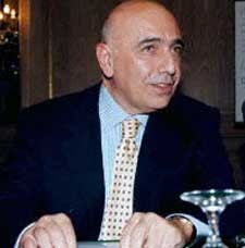 Galliani Bicara Ronaldinho & Maldini