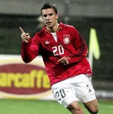 Jerman Tundukkan Afsel 4-2, Podolski Hat-trick