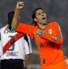 Leverkusen Tawar Striker Boca Juniors