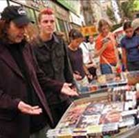 Di Inggris DVD Bajakan Naik 133%