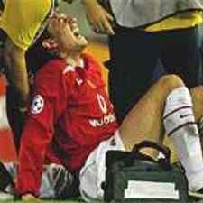 Heinze Terancam Cedera Panjang?