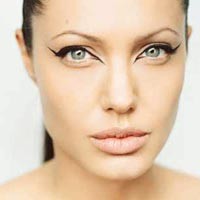 Jolie Takut Pada Jennifer Aniston