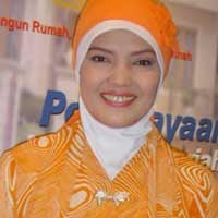 Ratih Sanggarwati Ajak Model-model Salat Tahajud